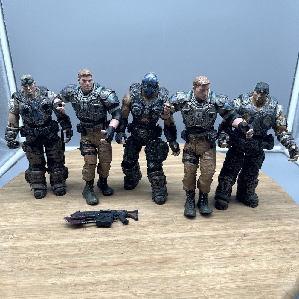 Lot Of 5 NECA Gears Of War 7" Figures W/ Weapons